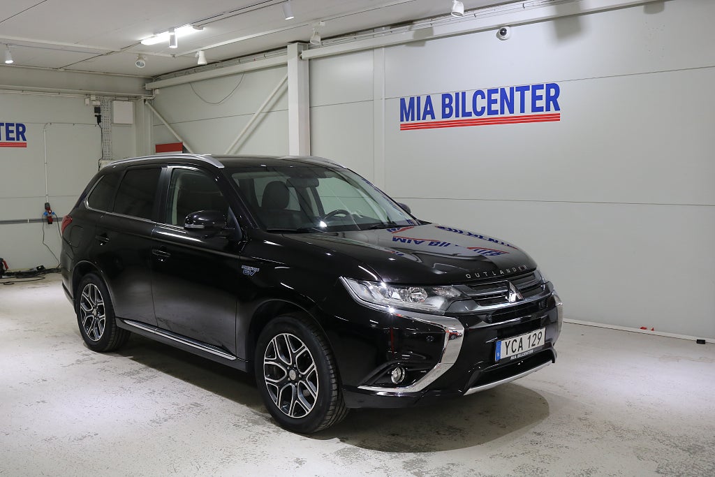 Mitsubishi Outlander PHEV CVT Business /360 Kamera /Drag