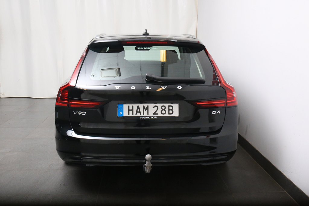 Volvo V90 D4 190hk Momentum Aut Navi VOC Drag 2021