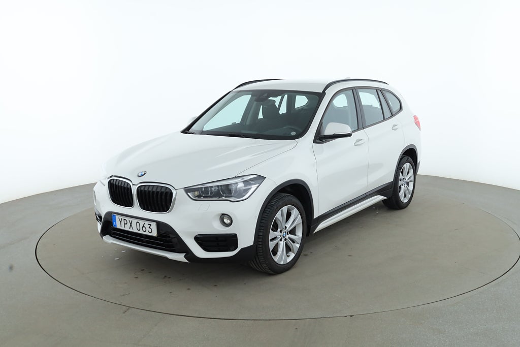 BMW X1 Sport Line / Dragkrok, Backkamera, GPS