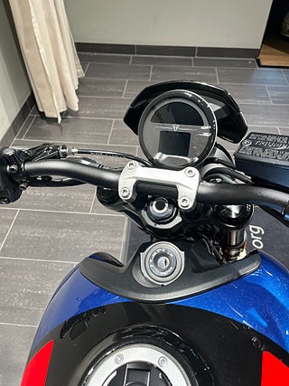 Triumph 660 Trident Triple / 3,45% / 96Mil