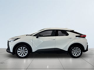 Toyota C-HR PHEV e-CVT S&V-hjul/ Backkam/Rattvärm/Carplay/Keyless – bild 4