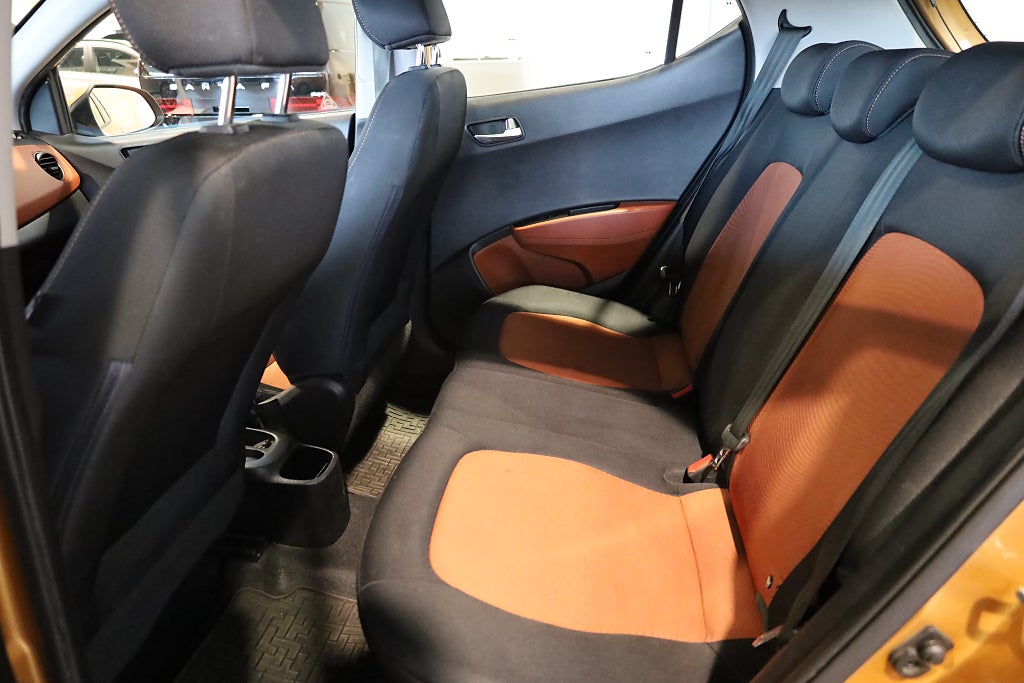 Hyundai i10 1.2 Premium AUT PDC AC Blåtand Rattvärme