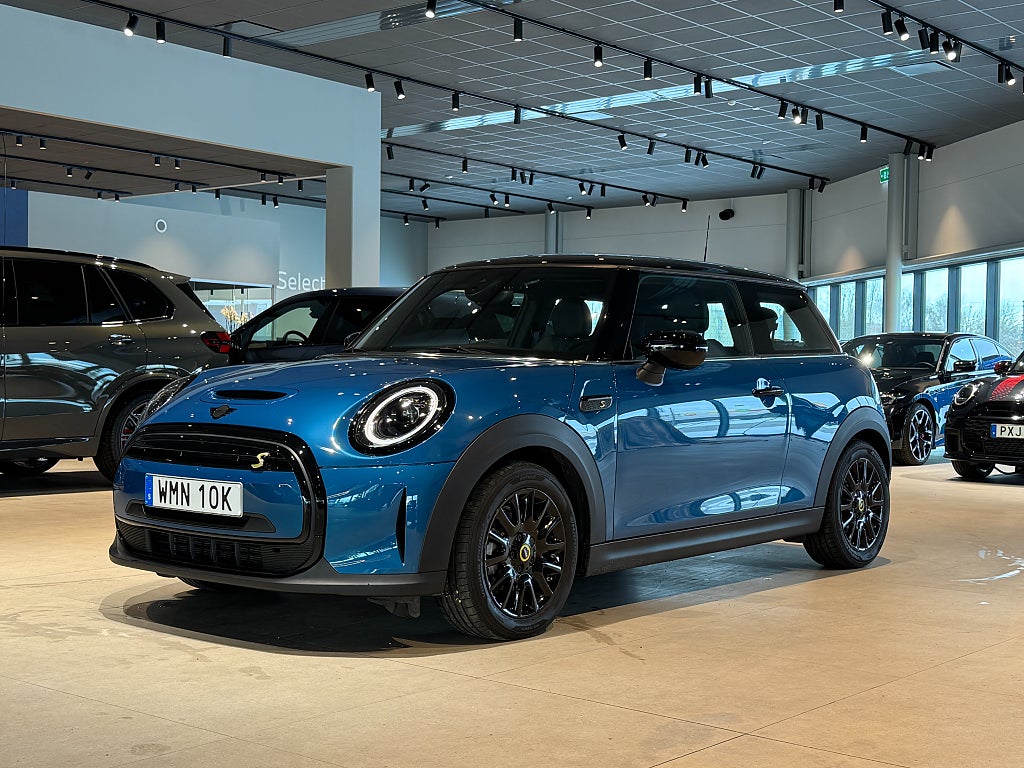 MINI Cooper SE Essential Nav PDC Bak