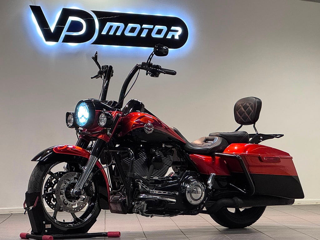 Harley-Davidson Road King CVO 110 Cui Screamin' Eagle PM-Avgas All Black *SE UTR