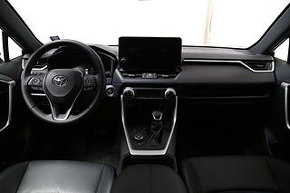 SUV Toyota RAV4 18 av 26