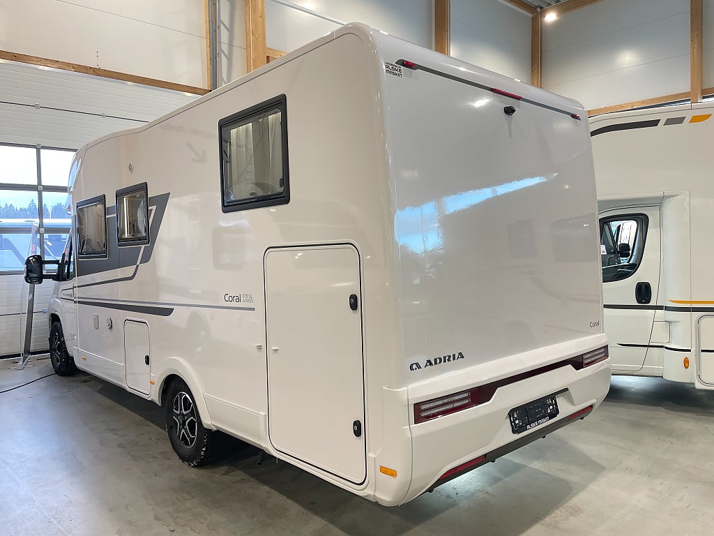 Adria Coral Axess 670 SL /Automat140hk/Elpatron/B-körkort - Adria