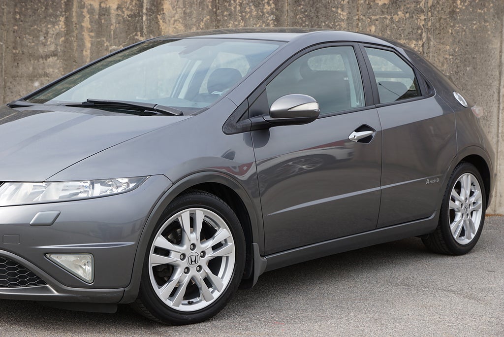 Honda Civic 1.8 i-VTEC Sport 140hk|S+V Hjul|P-Sensorer|12.279Mil|
