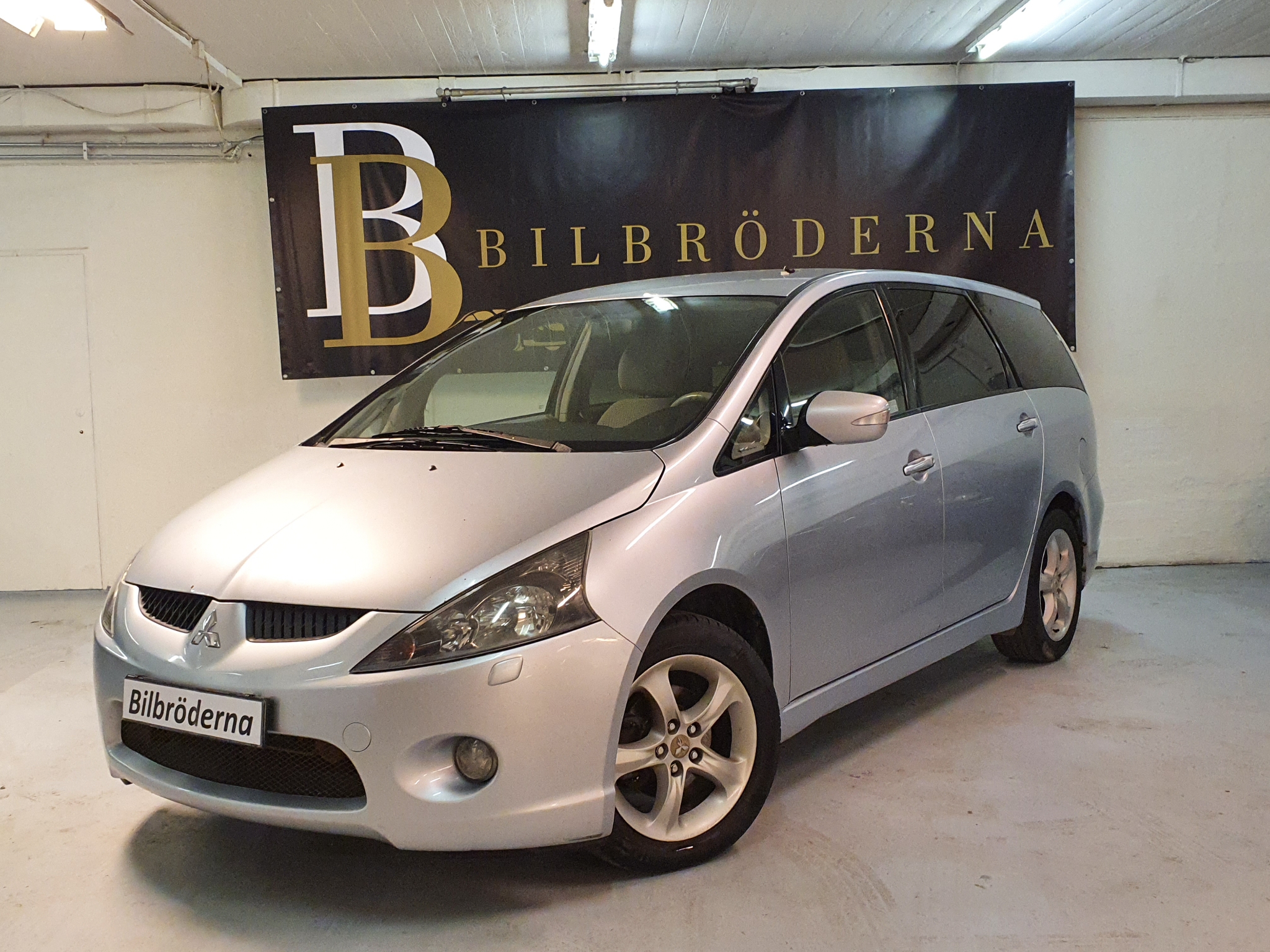 Mitsubishi Grandis 2006, photo 2/40