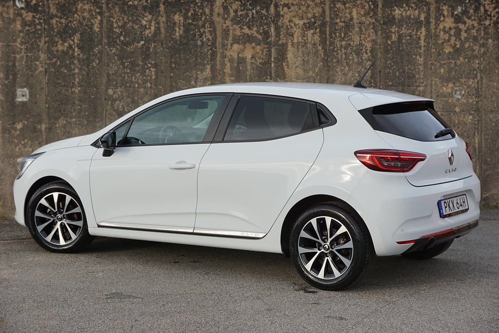 Renault Clio 1.0 TCe Zen 100hk "GPS "P-Sensorer "492kr Skatt"