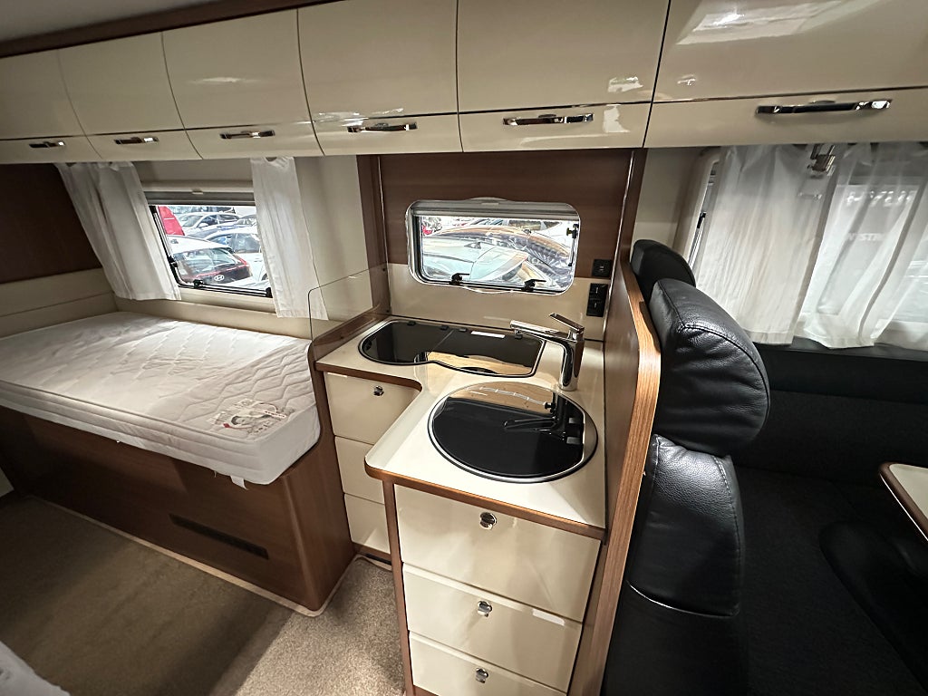 LMC T 713 Passion Alde Långbädd toa bak thumbnail