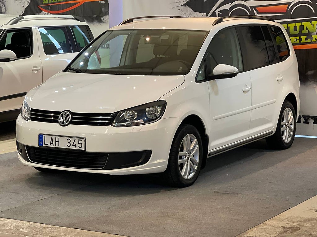 Volkswagen Touran 1.4 TSI ECOFUEL 7-SITS ( 10000 MIL ) NY BESIKTAD NY SERVAD