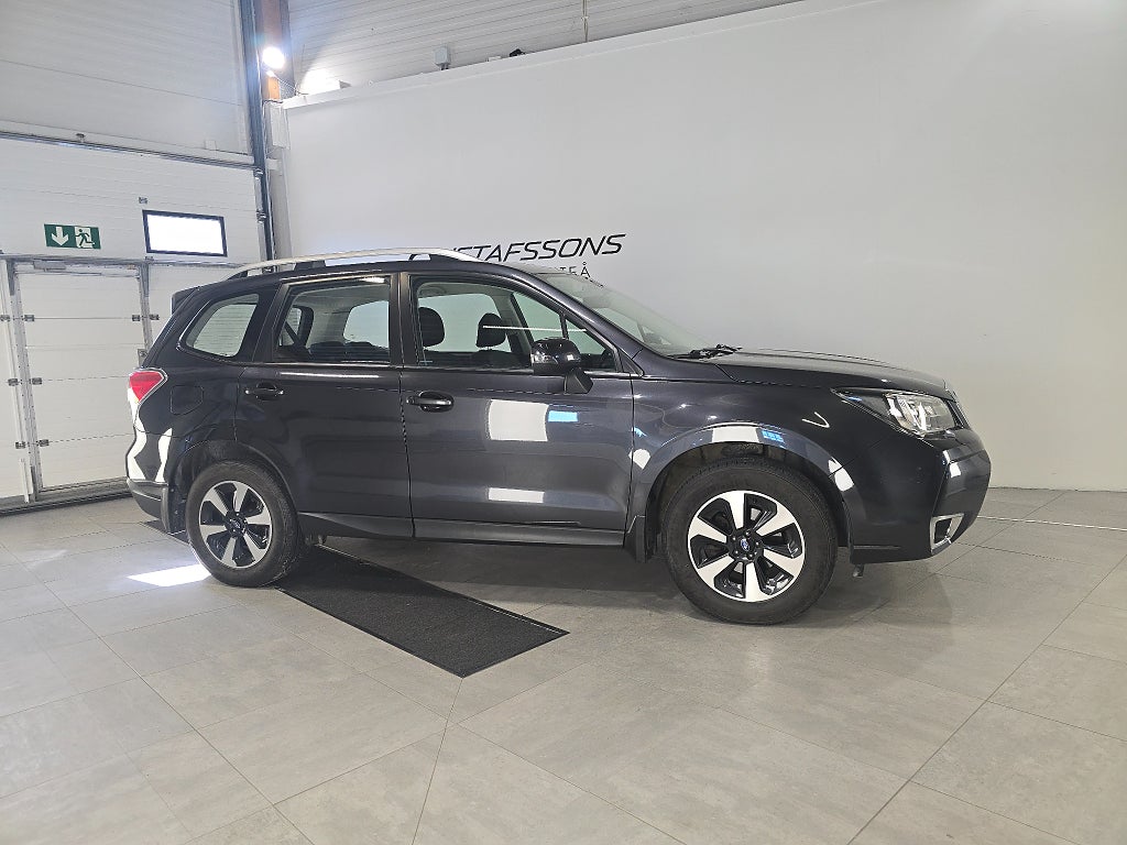 Subaru Forester 2.0 4WD | Vinterhjul, Dragkrok, Motorvärmare