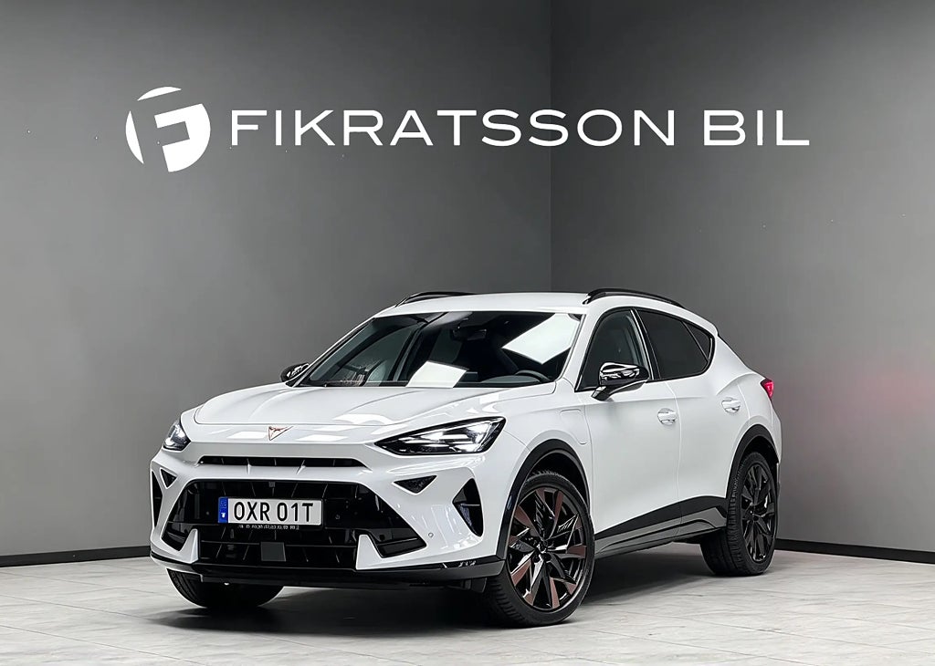 Cupra Formentor e-HYBRID VZ e-Hybrid / Drag / Värmare / Sennheiser / 272 hk