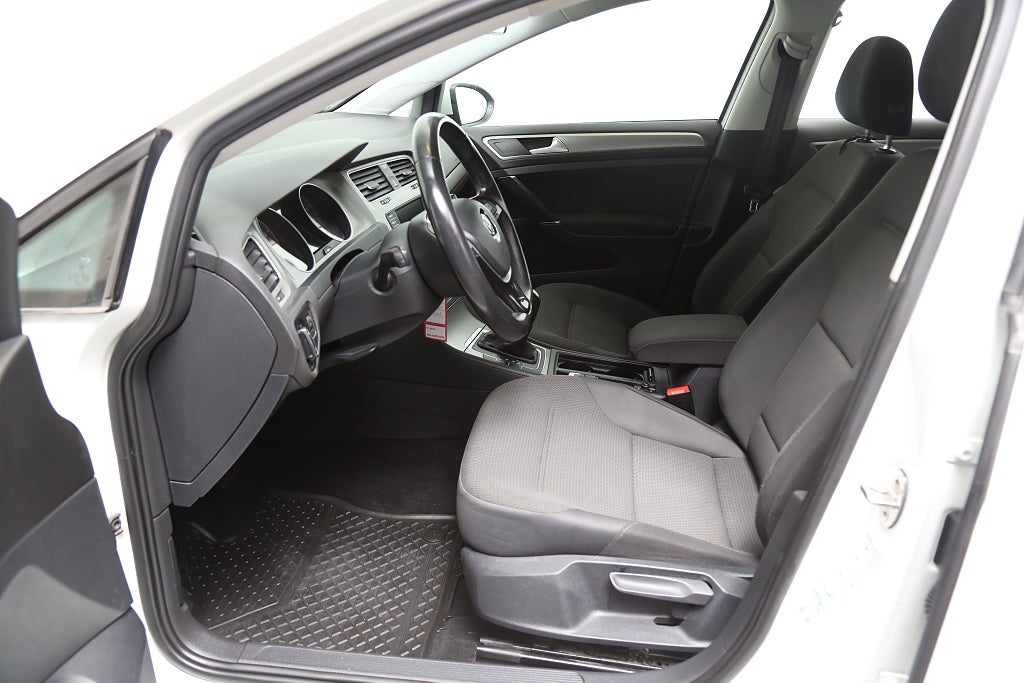 Volkswagen Golf 1,2 TSI 110hk DSG Sportscombi CarPlay Kamera 2017