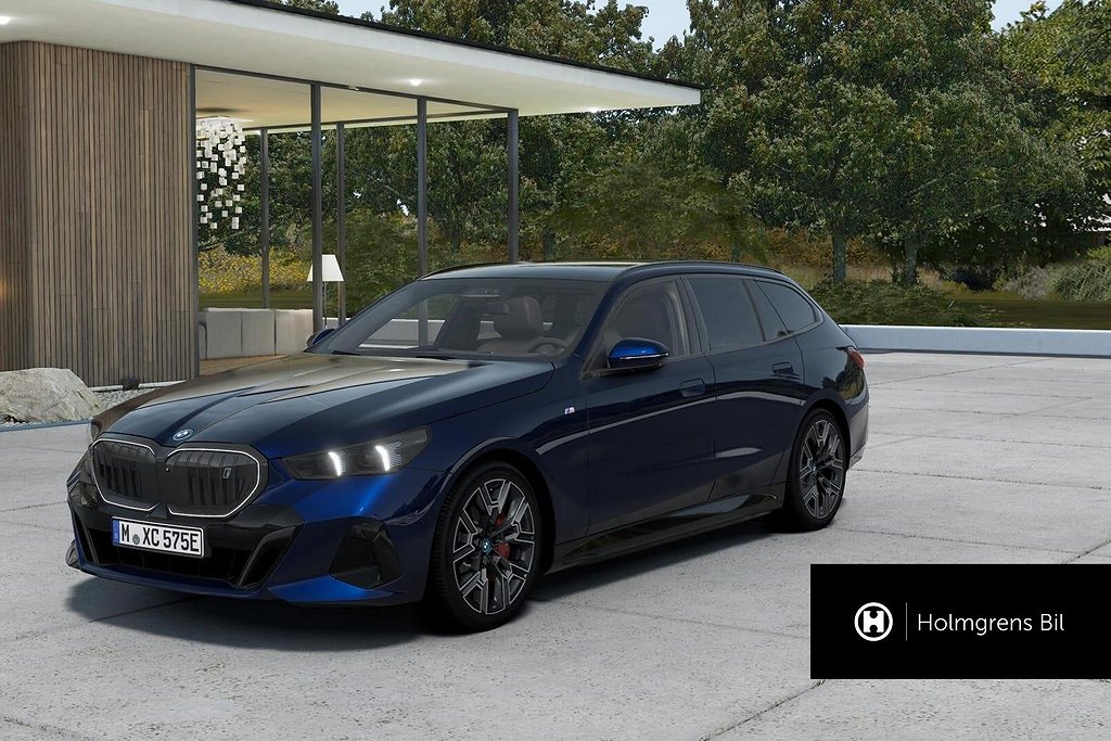 BMW i5 eDrive40 Touring M Sport Pro Innovation Drag Panorama