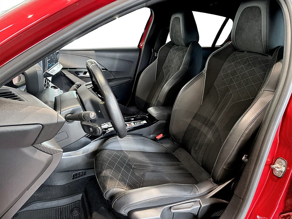 Bild på Peugeot E-208 GT Pack 50kWh 136hk Aut B-KAMERA NAVI