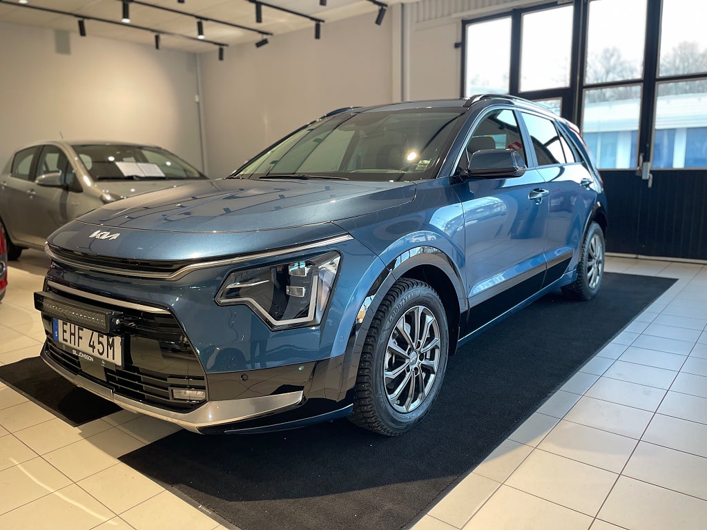 Kia Niro Hybrid DCT Advance Plus *HUD, V-Hjul, 5års Garanti kvar
