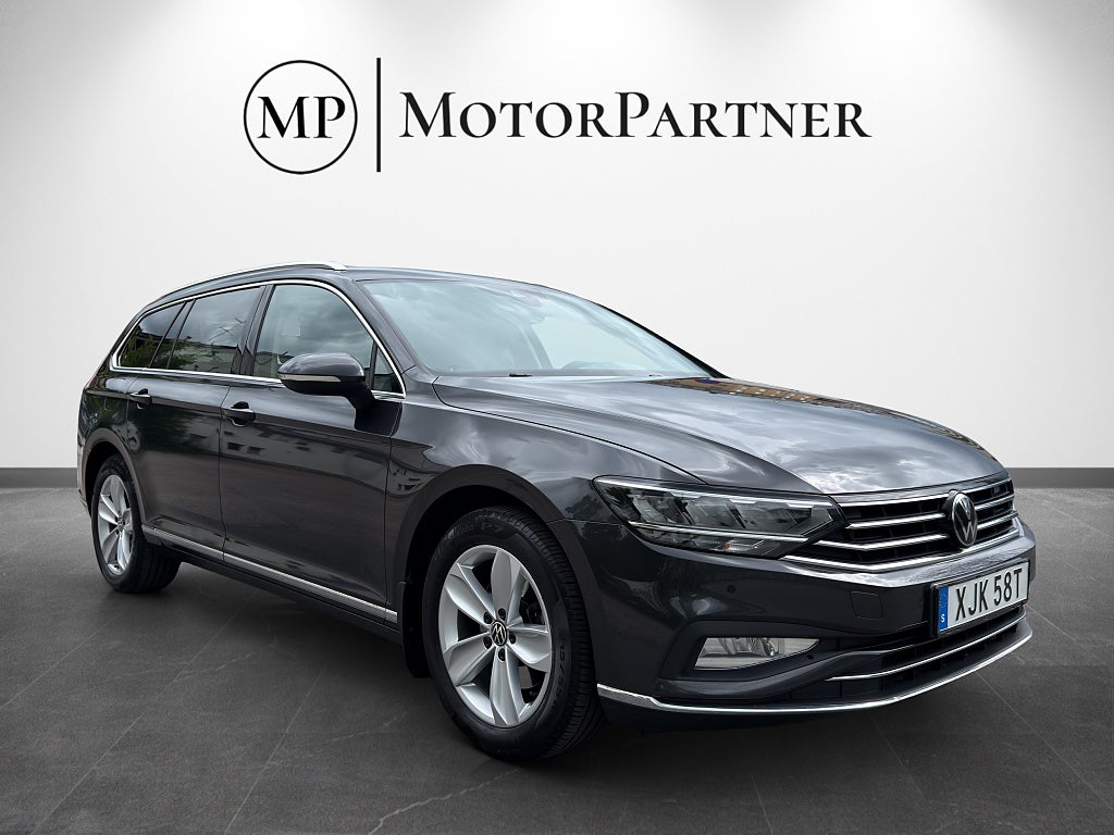 Volkswagen Passat Sportscombi 2.0 TDI 4Motion Cockpit Kamera Värmare Drag