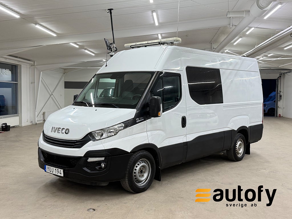 Iveco Daily 35-140 Skåpbil 2.3 JTD KOMBI 6-SITS MOMS EU6