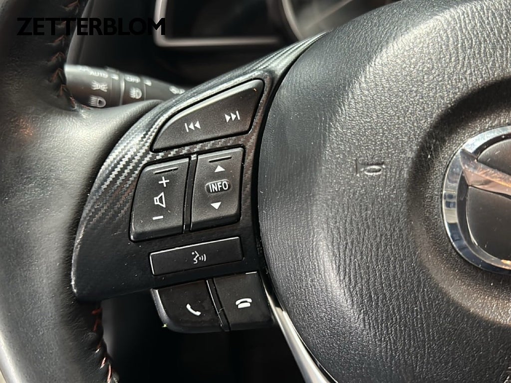 Halvkombi Mazda 3 16 av 21