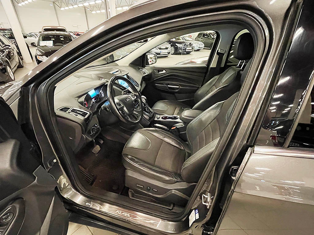 Ford Kuga 2,0 TDCi AWD Titanium X Automat 180Hk