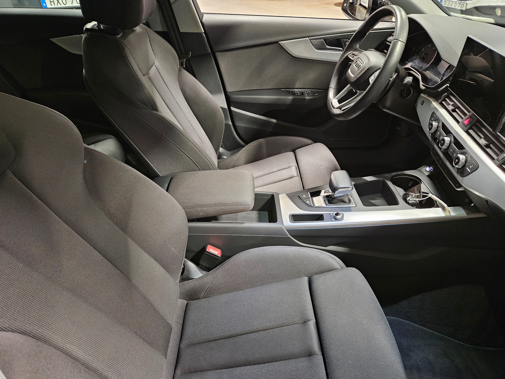 Audi A4 2023, bild 6/41