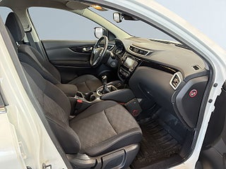 Nissan Qashqai 1.5 dCi S&V-hjul/M&K-värm/360kam/Navi – bild 10