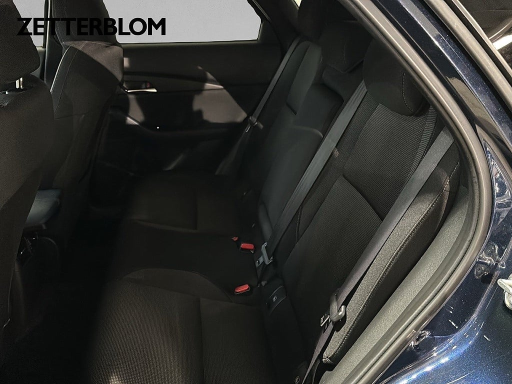 SUV Mazda CX-30 9 av 16