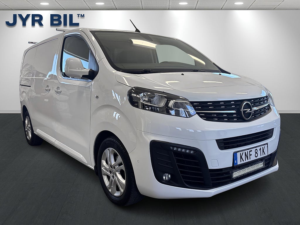 Opel Vivaro Skåpbil IP 2.0 122hk V-inredd / Värmare / Drag / MOMS