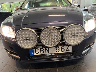 Volvo V70 D4 AWD Geartronic Dragkrok/M-värm/D-värm/P-sens – bild 17