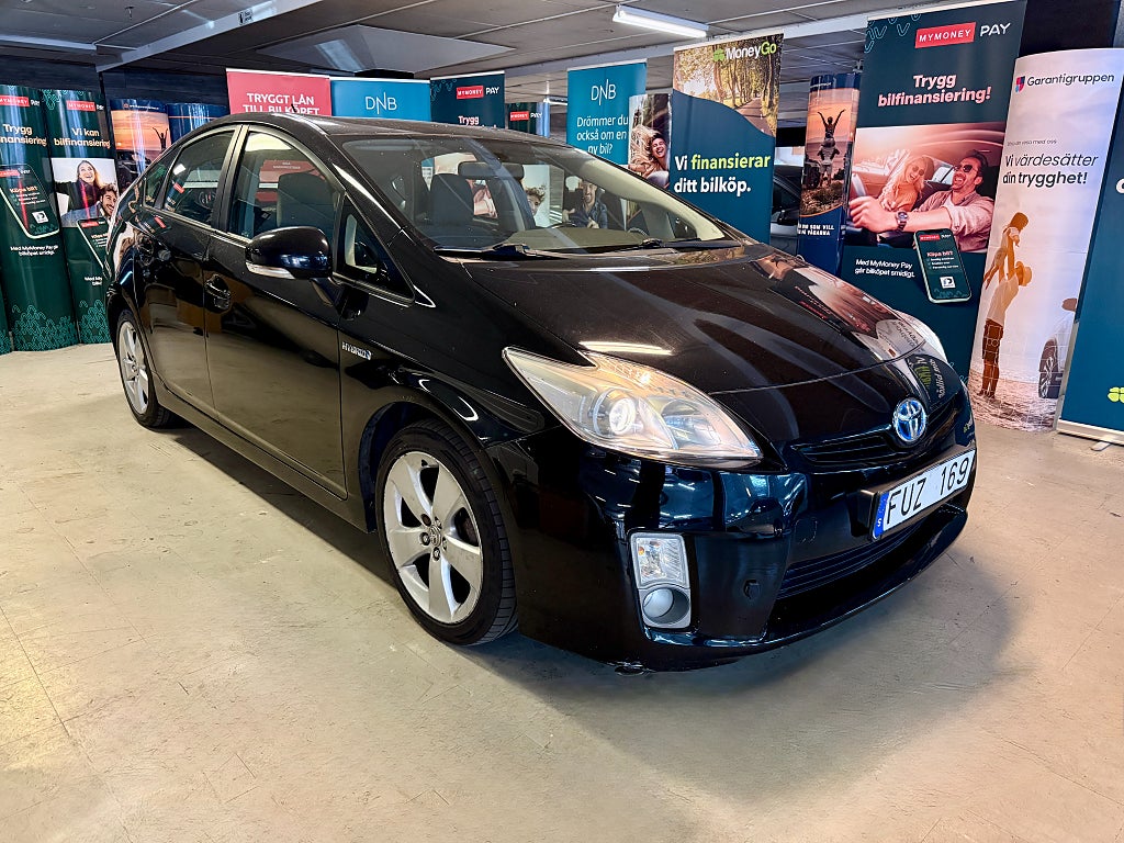 Toyota Prius Hybrid CVT (99hk)*800kr/mån*S&V-däck*