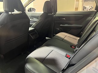SUV Nissan Ariya 9 av 18