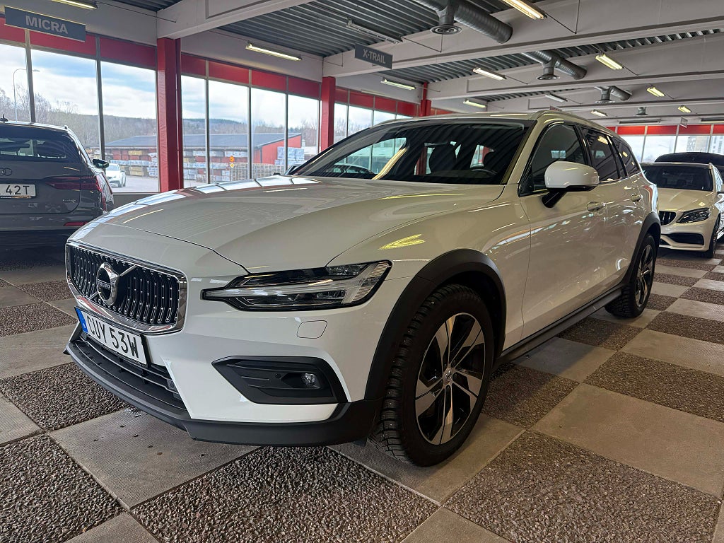 Volvo V60 Cross Country D4 AWD Aut H/K B-kam BLIS D-värmare Euro 6 Moms