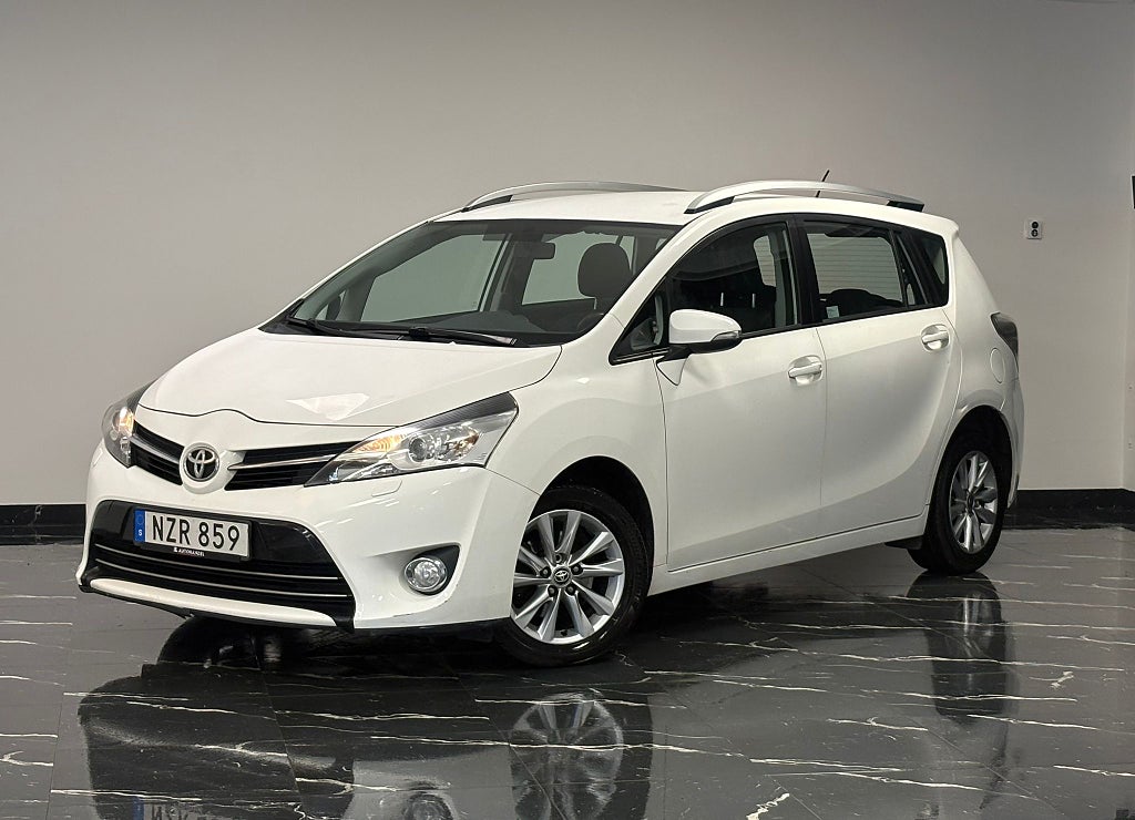 Toyota Verso 2.0 D-4D Business Drag 124Hk