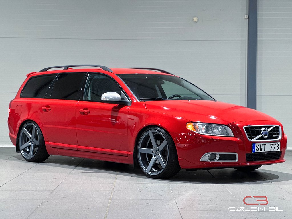 Volvo V70 T4 Momentum R-Design 19' Xenon Skinn