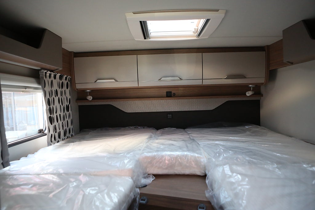 Knaus Van Ti 640 MEG Vansation AUT 177hk Långbäddar VW