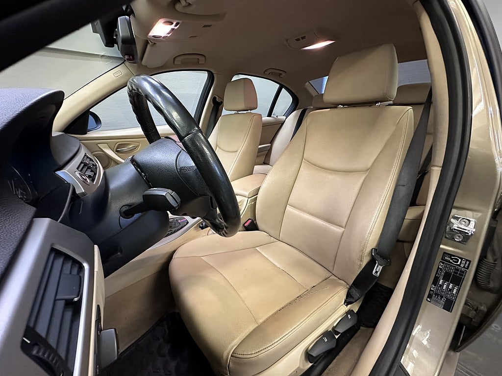 BMW 320D Sedan Advantage Fullservice | Nybesiktad | Skinn