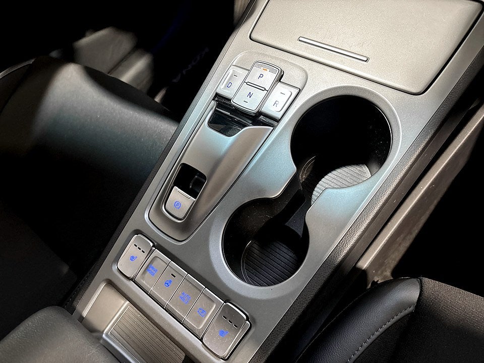 Bild på Hyundai Kona Essential 39.2kWh 136hk Aut - B-KAMERA, RATTVÄRME