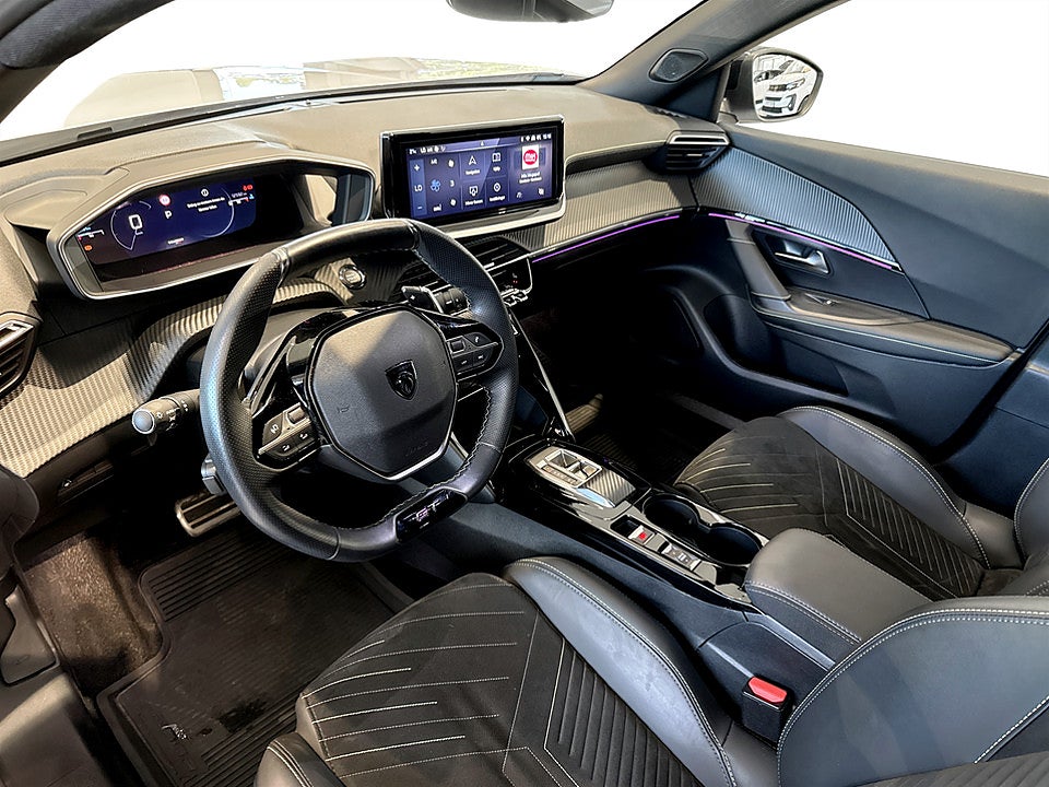 Bild på Peugeot 2008 GT 1.2 PT 130hk Aut B-KAMERA ELSTOL
