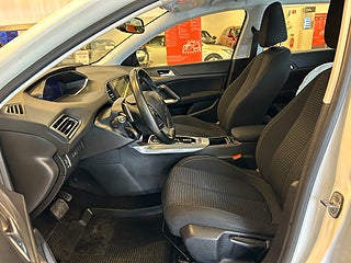 Peugeot 308 1.5 130hk Psensorer/Kamera/MoK-Värm/SoV-däck