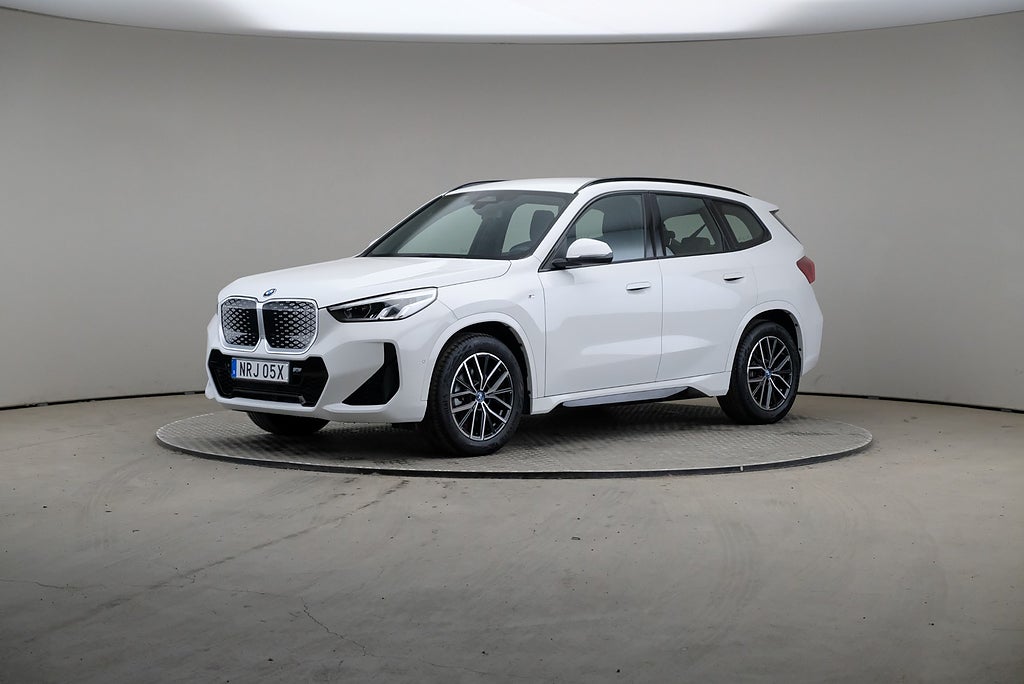 BMW X1 eDrive20 M Sport Driving Assistant Rattvärme