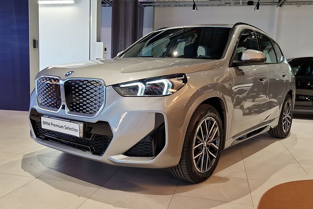 BMW iX1 eDrive20 M Sport | Drag | Harman Kardon | Head-Up | 360
