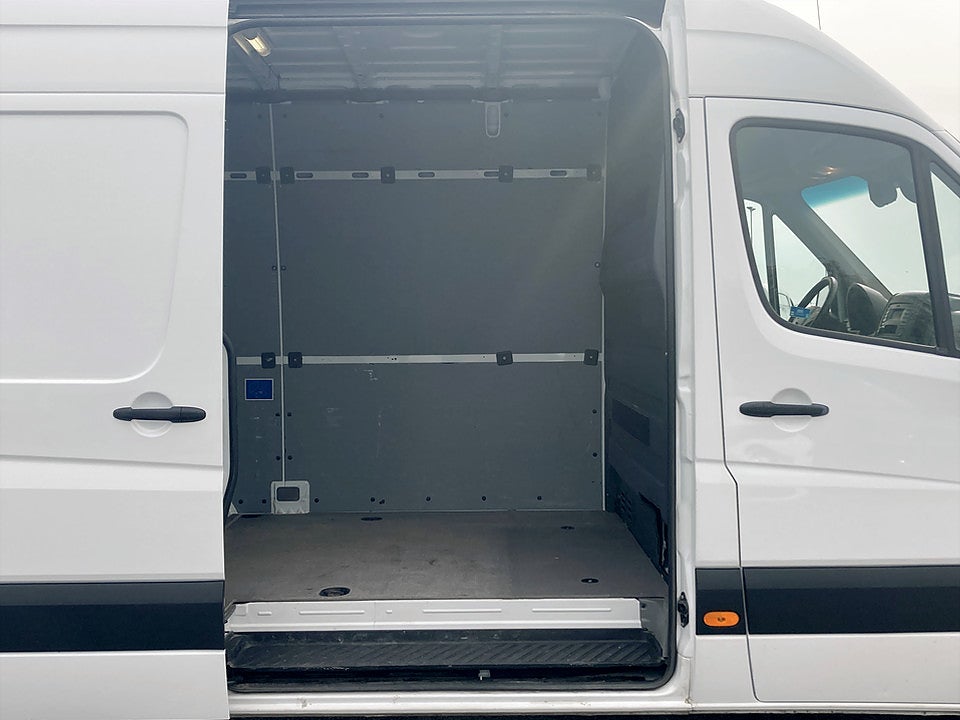Bild på Mercedes-Benz Sprinter 211 Tempmatic CDI 114hk Aut L3H2 DRAG
