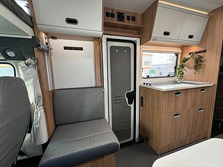 Husbil-alkov Sun Living A75 DP 4 av 22