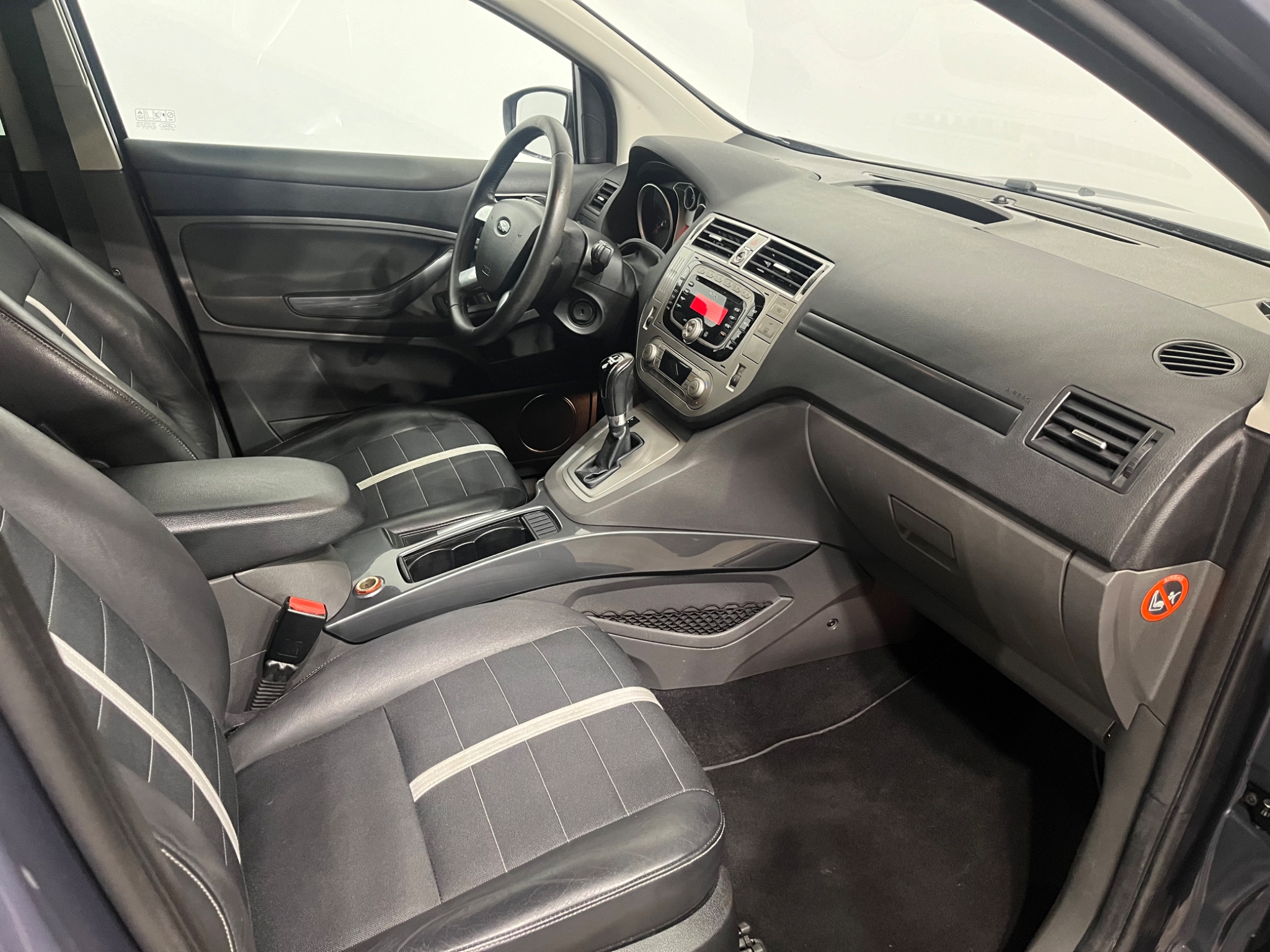Ford Kuga 2011, bild 6/34