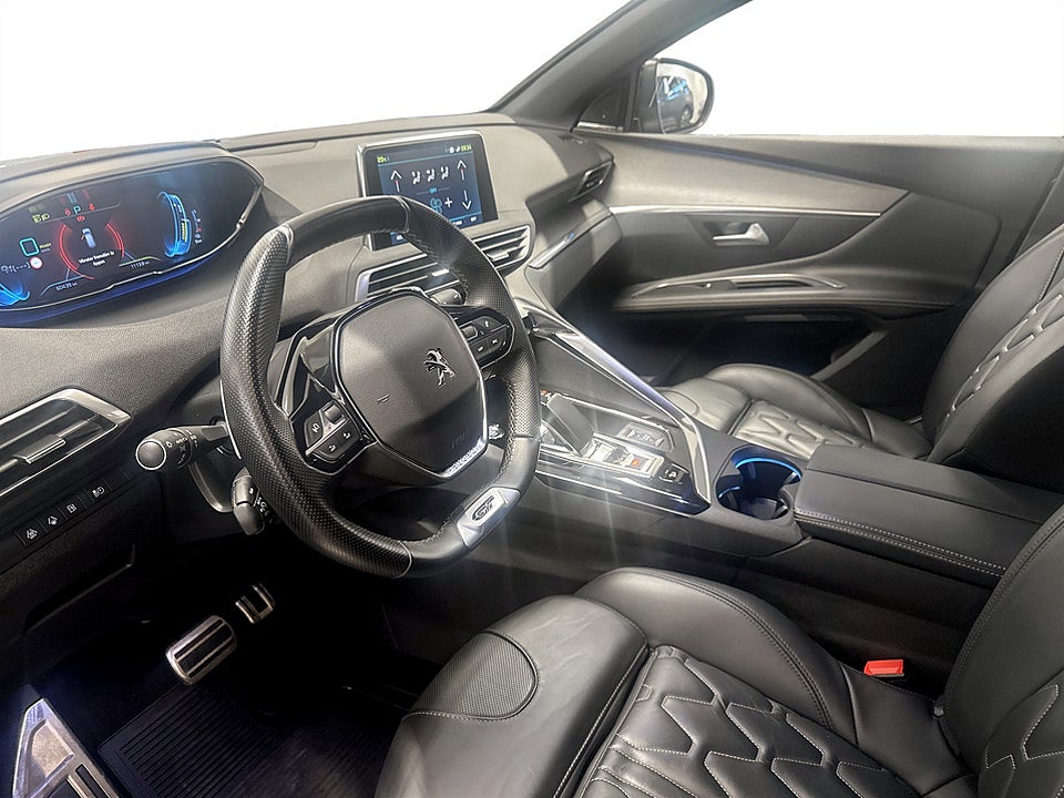 Bild på Peugeot 3008 GT Hybrid4 PHEV 300hk Aut 4WD B-KAMERA DRAG