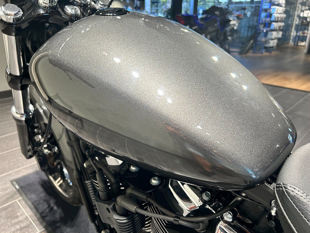 Harley-Davidson Breakout /3,45%/Dr. Jekill Bomb/Defiance/Edgecut/Screaming Eagle