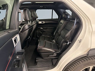 Ford Explorer Plug-In Hybrid SelectShift/VÄLUTRUSTAD/360/S&V-hjul – bild 13