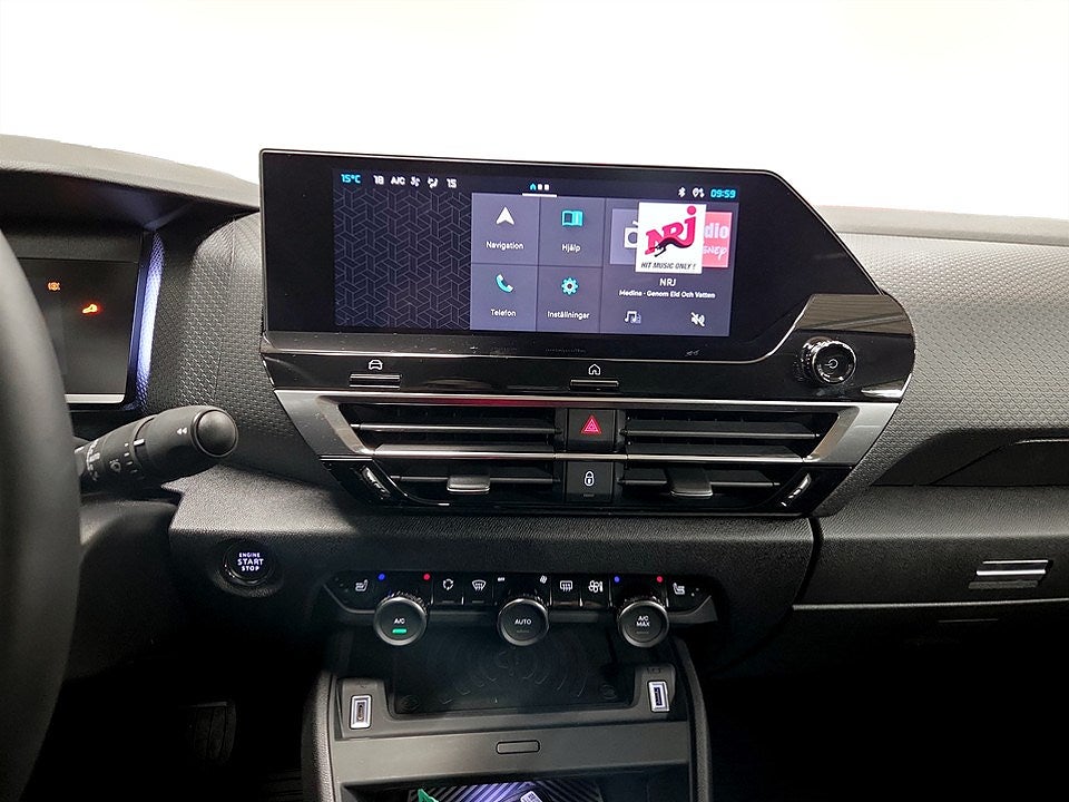 Bild på Citroën C4 X Shine Exclusive 1.2 PT 130hk Aut - GLASTAK,HIFI,360-KAMERA