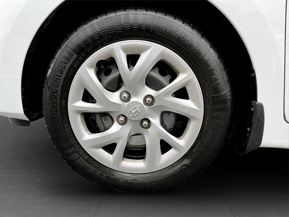 Bild på Hyundai i10 Comfort 1.0 67hk FARTHÅLLARE RATTVÄRME